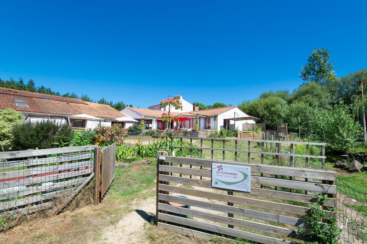 La Chevrerie Bed & Breakfast Vairé Екстериор снимка